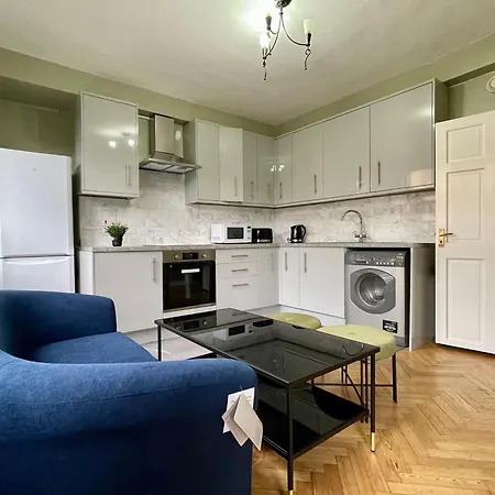 Stylish 4 Bed Apartment Kings Cross